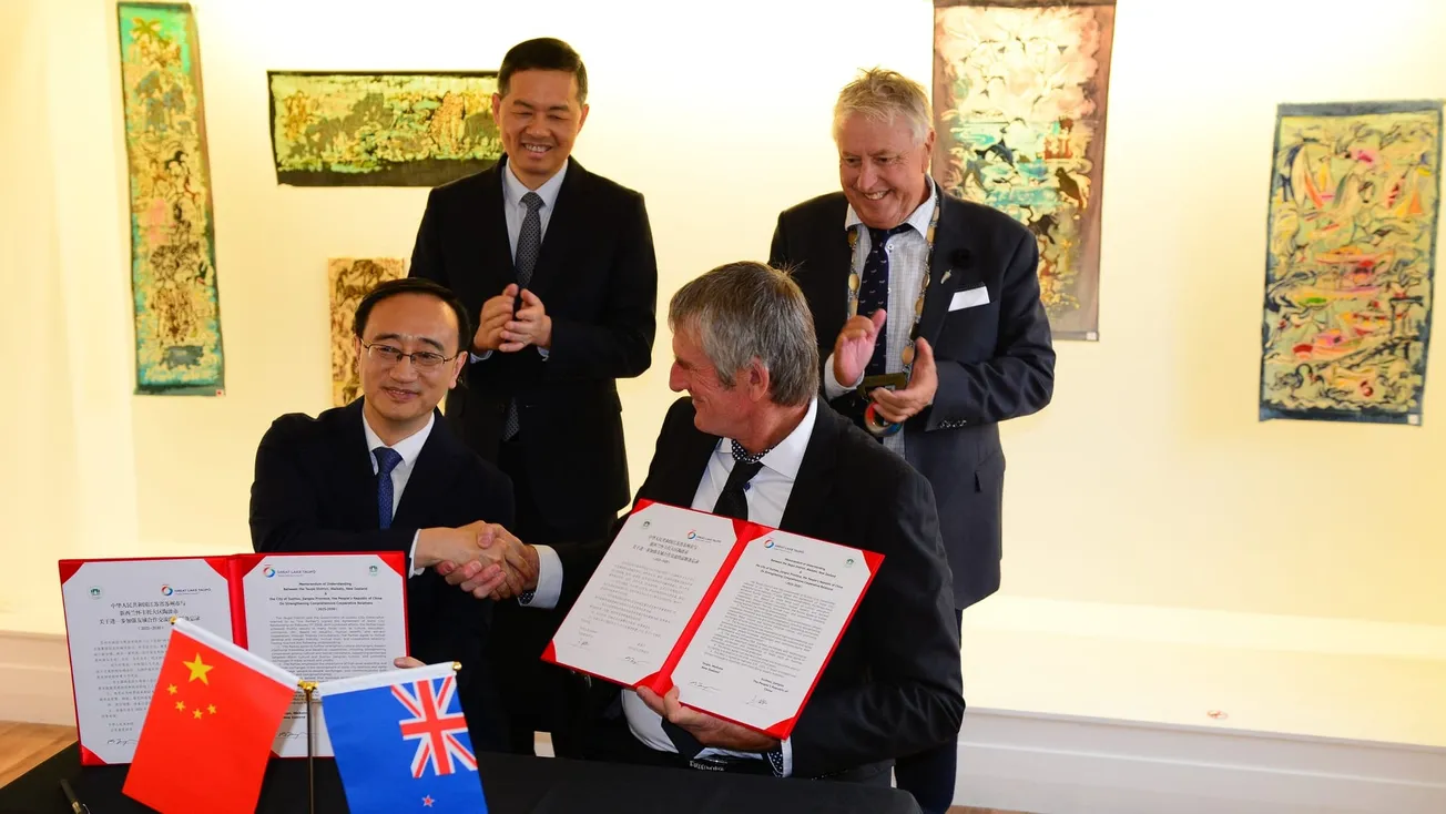 Taupō Renews Sister City Relationship with Suzhou