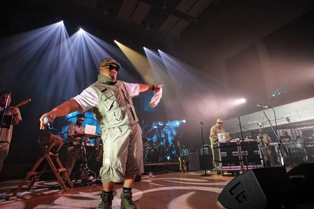 Che Fu celebrates 25 years of Navigator with national tour