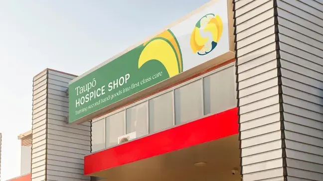 Taupo & Turangi Hospice shops Clothing Clear out sale